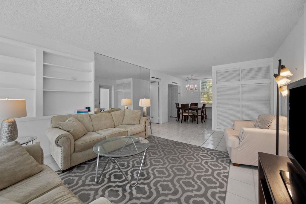 Photo of 401 Peruvian Ave #1010, Palm Beach, FL 33480 (MLS # B26000306)