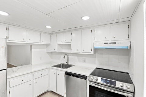 Tiny photo for 1050 COUNTRY CLUB Drive #306, Margate, FL 33063 (MLS # B26065167)