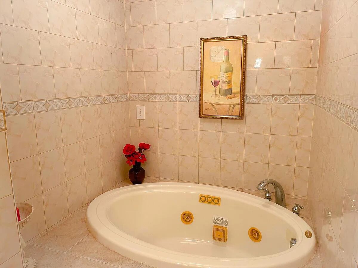 Northern Pines Mobile Hom - Residential Lease