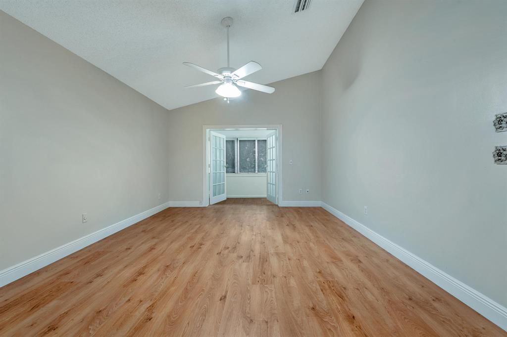 AMBER BAY - Residential