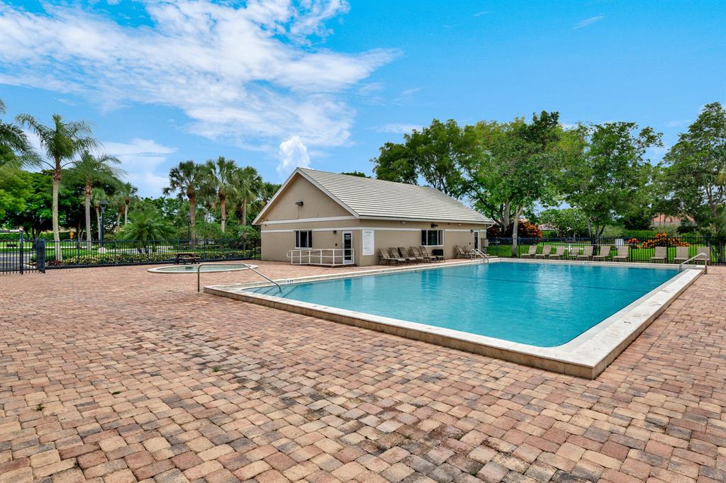 AMBER BAY - Residential