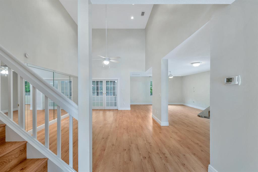 AMBER BAY - Residential