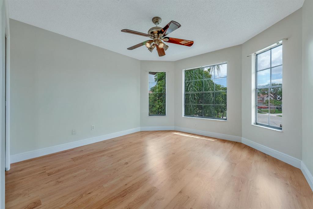 AMBER BAY - Residential