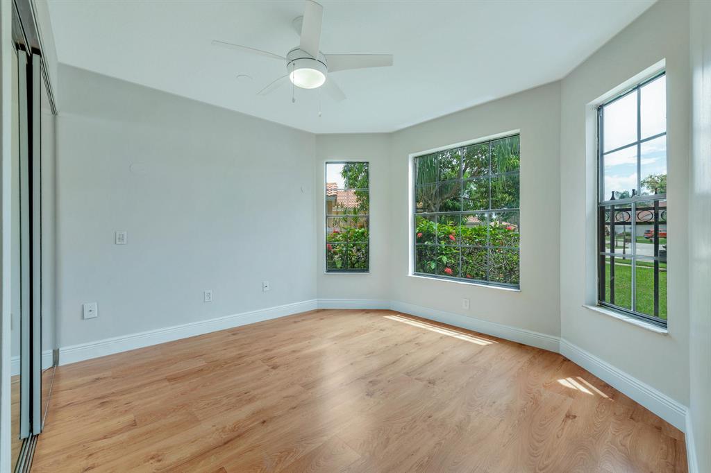 AMBER BAY - Residential