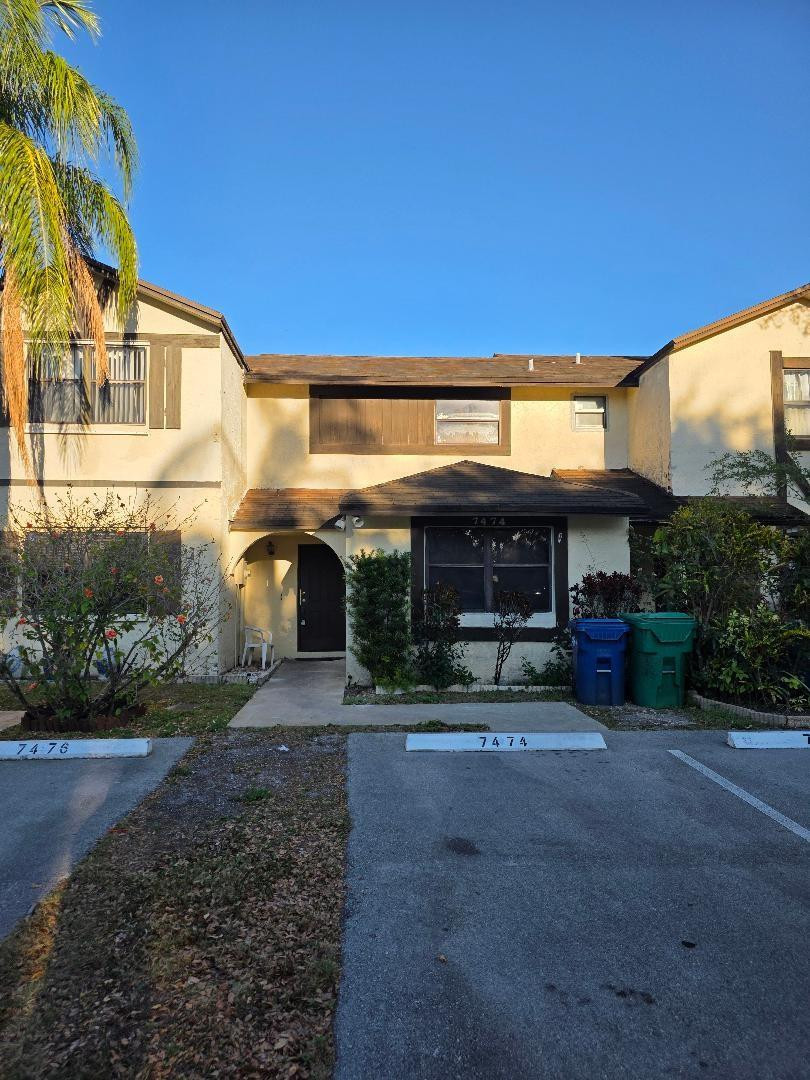 INVERRARY 32 - Residential