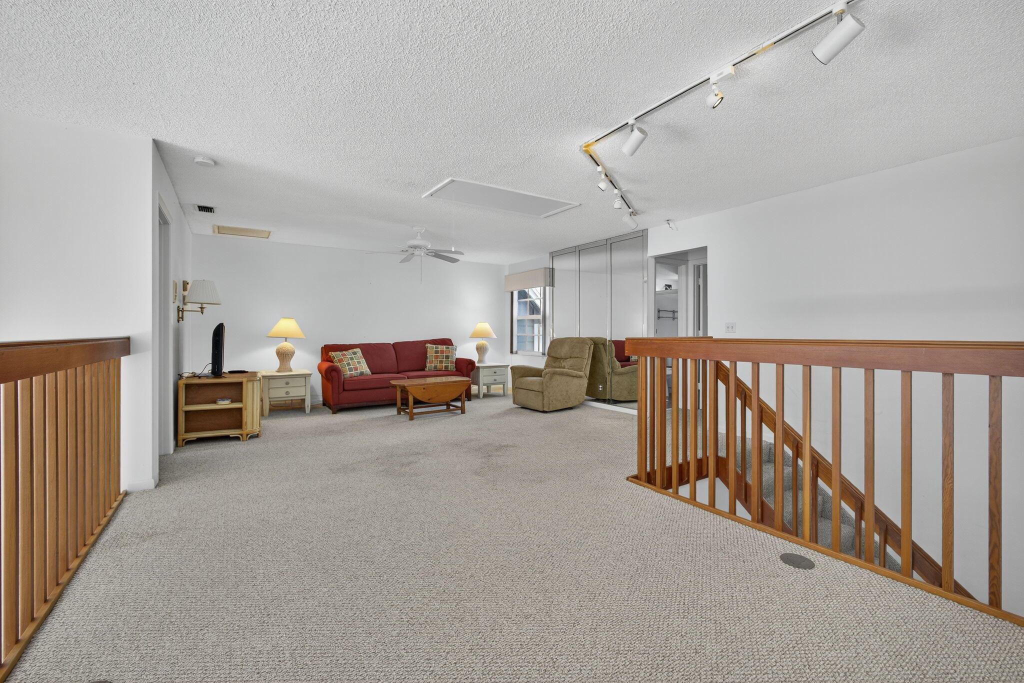 VILLAS OF OCEAN DUNES 4 - Residential