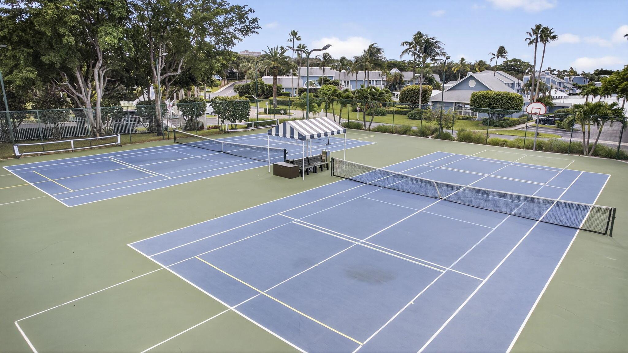 VILLAS OF OCEAN DUNES 4 - Residential