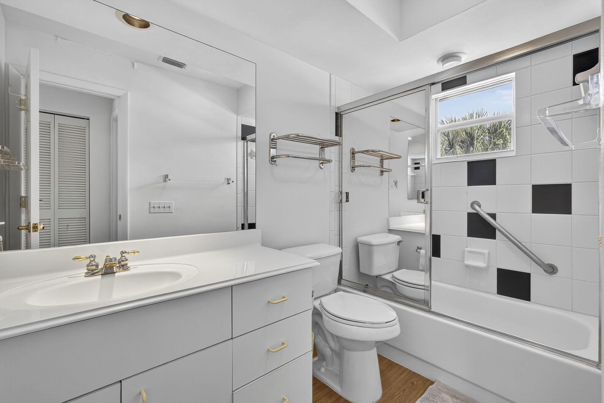 VILLAS OF OCEAN DUNES 4 - Residential