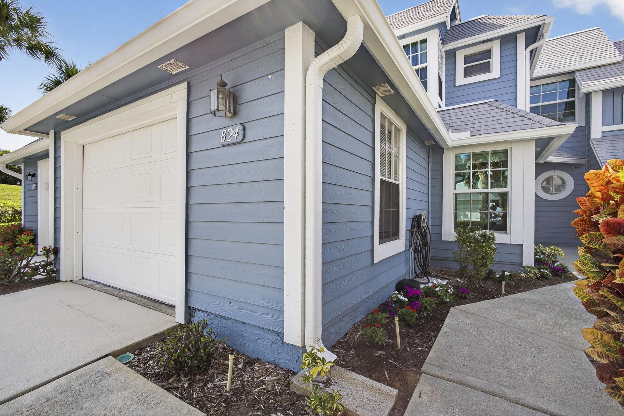 VILLAS OF OCEAN DUNES 4 - Residential