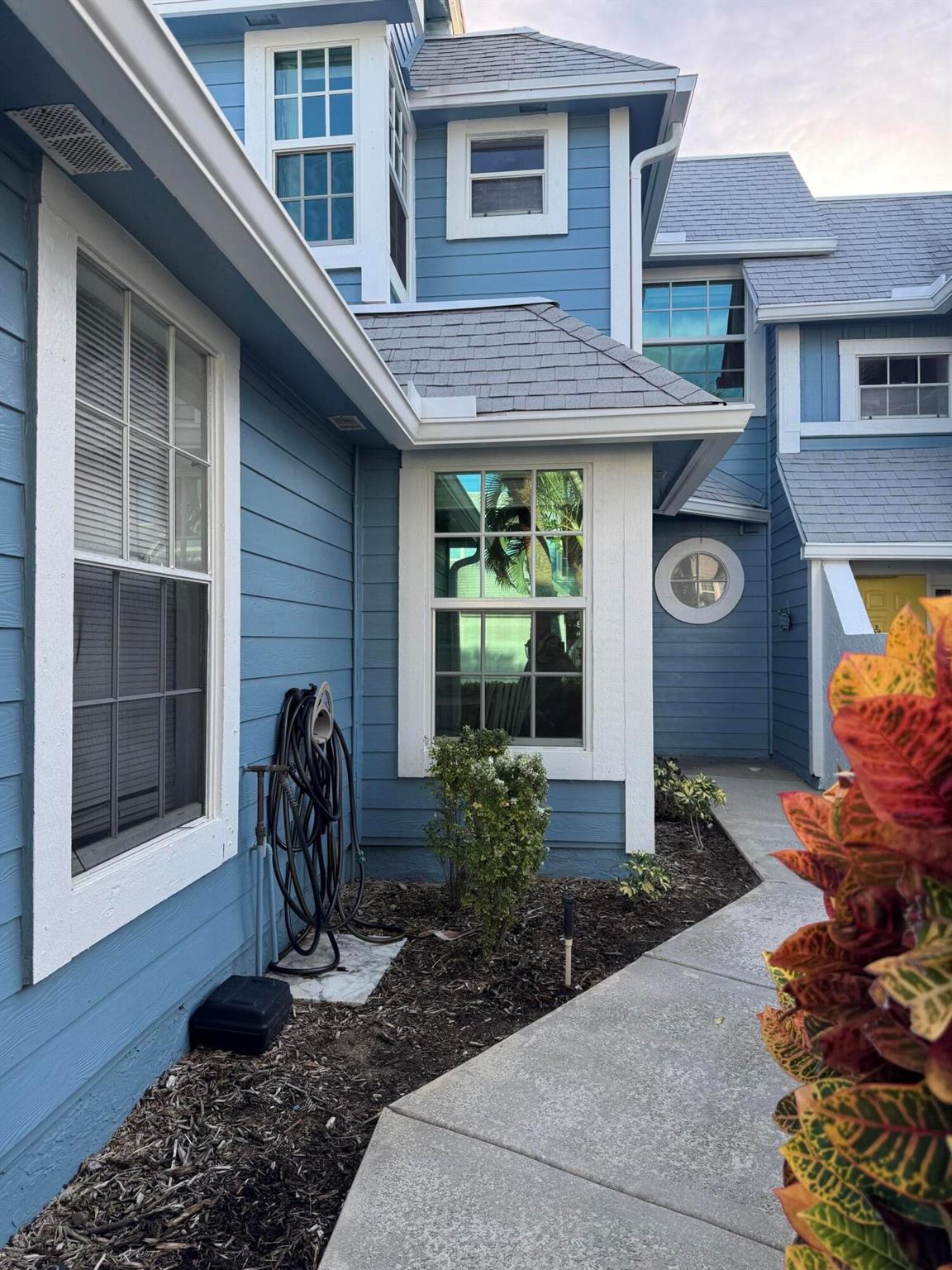 824 Ocean Dunes Circle 824