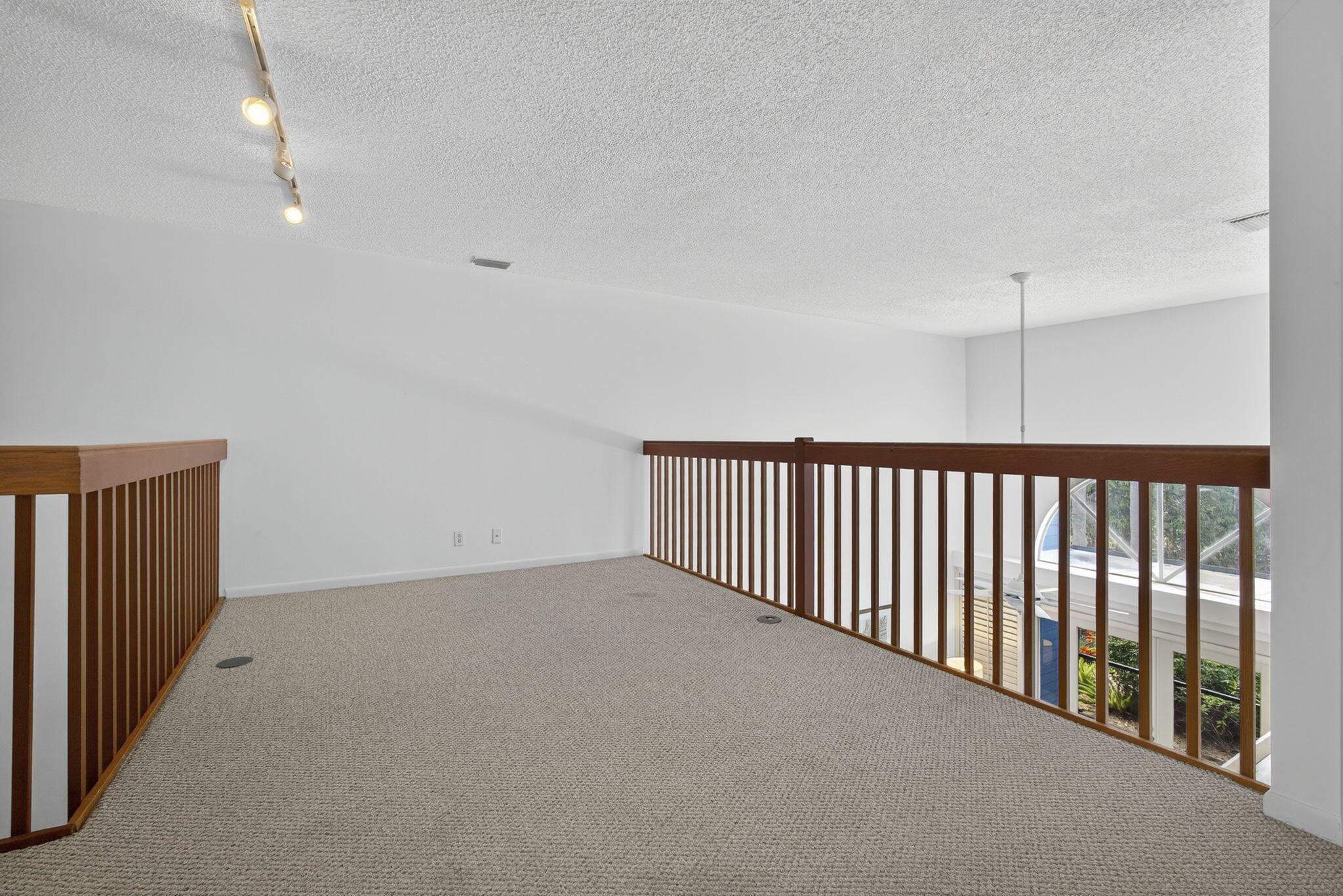 VILLAS OF OCEAN DUNES 4 - Residential