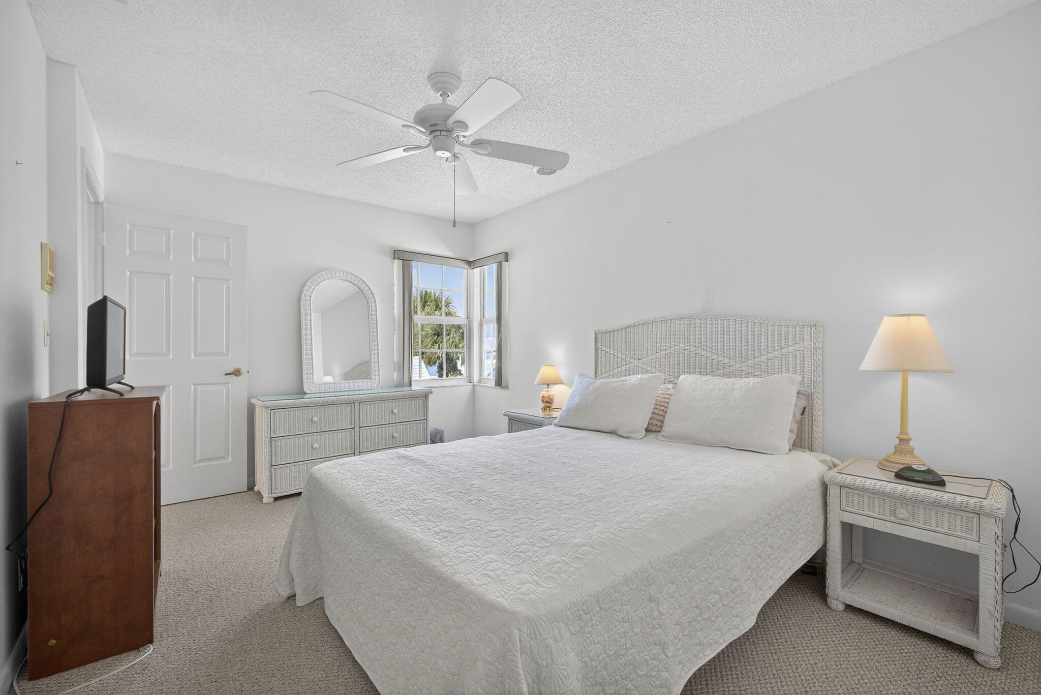 VILLAS OF OCEAN DUNES 4 - Residential