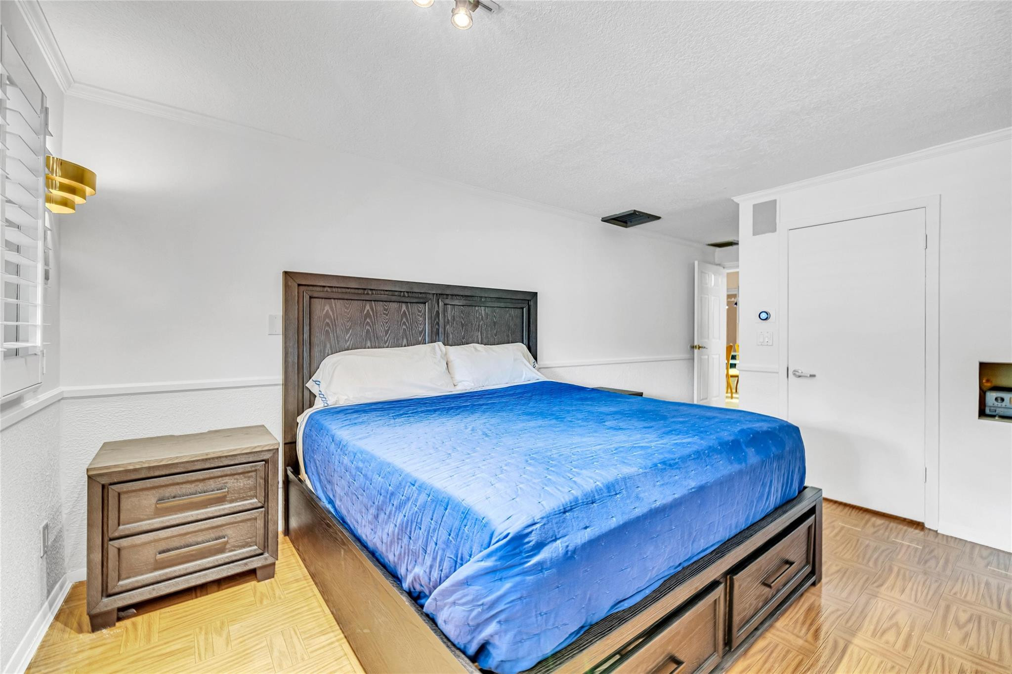 Coral Woods 33-25 B - Residential