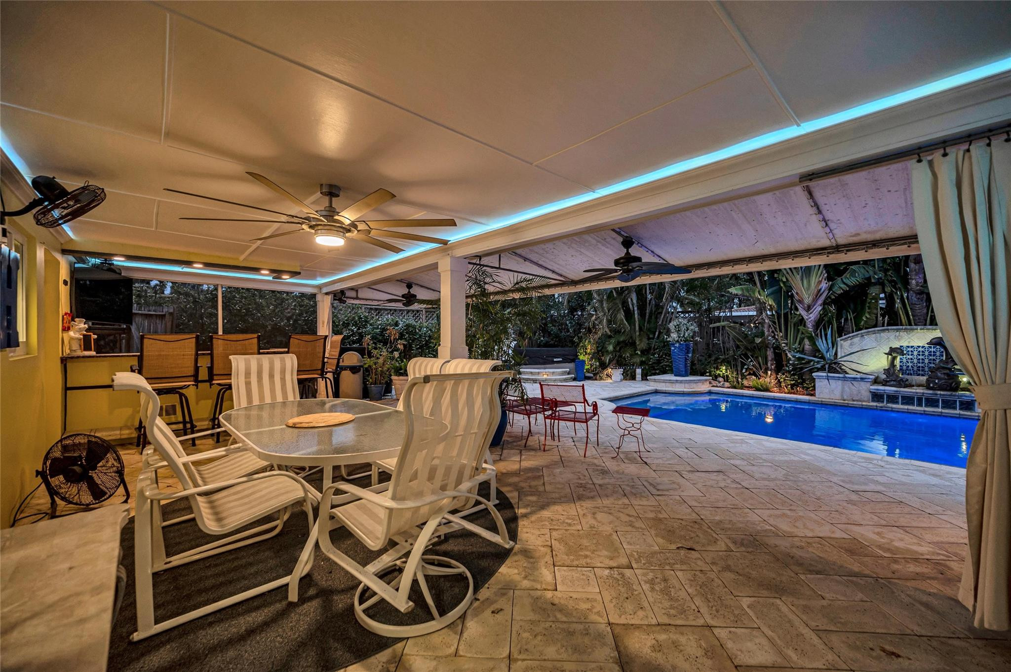 Coral Woods 33-25 B - Residential