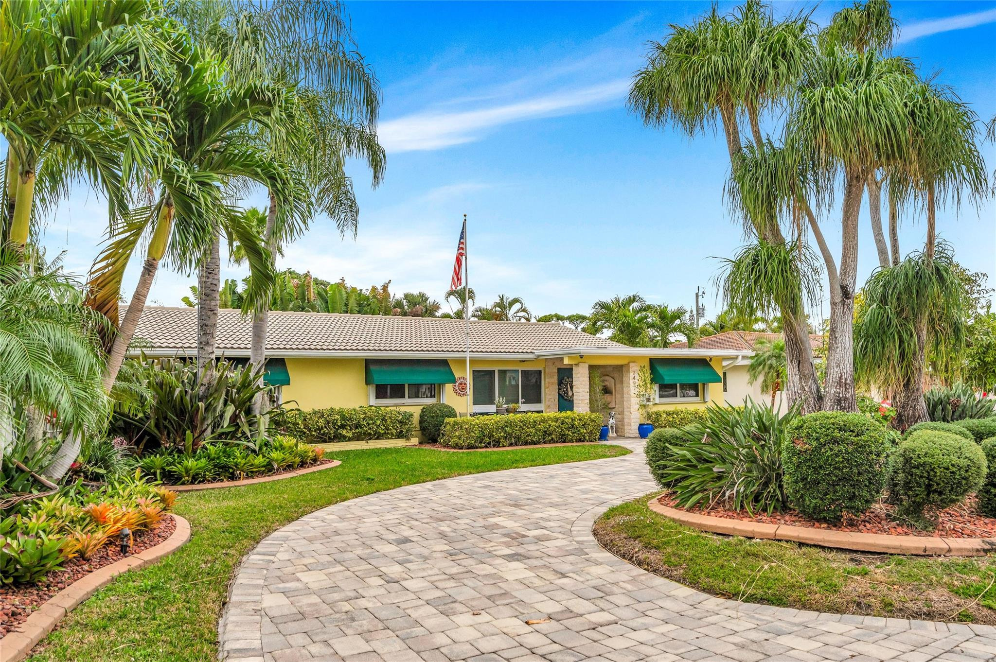 Coral Woods 33-25 B - Residential