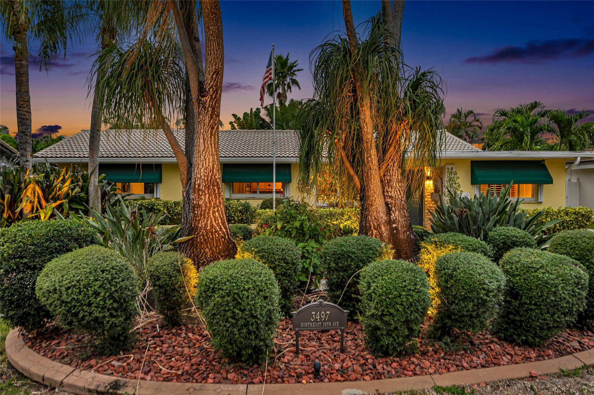 Coral Woods 33-25 B - Residential