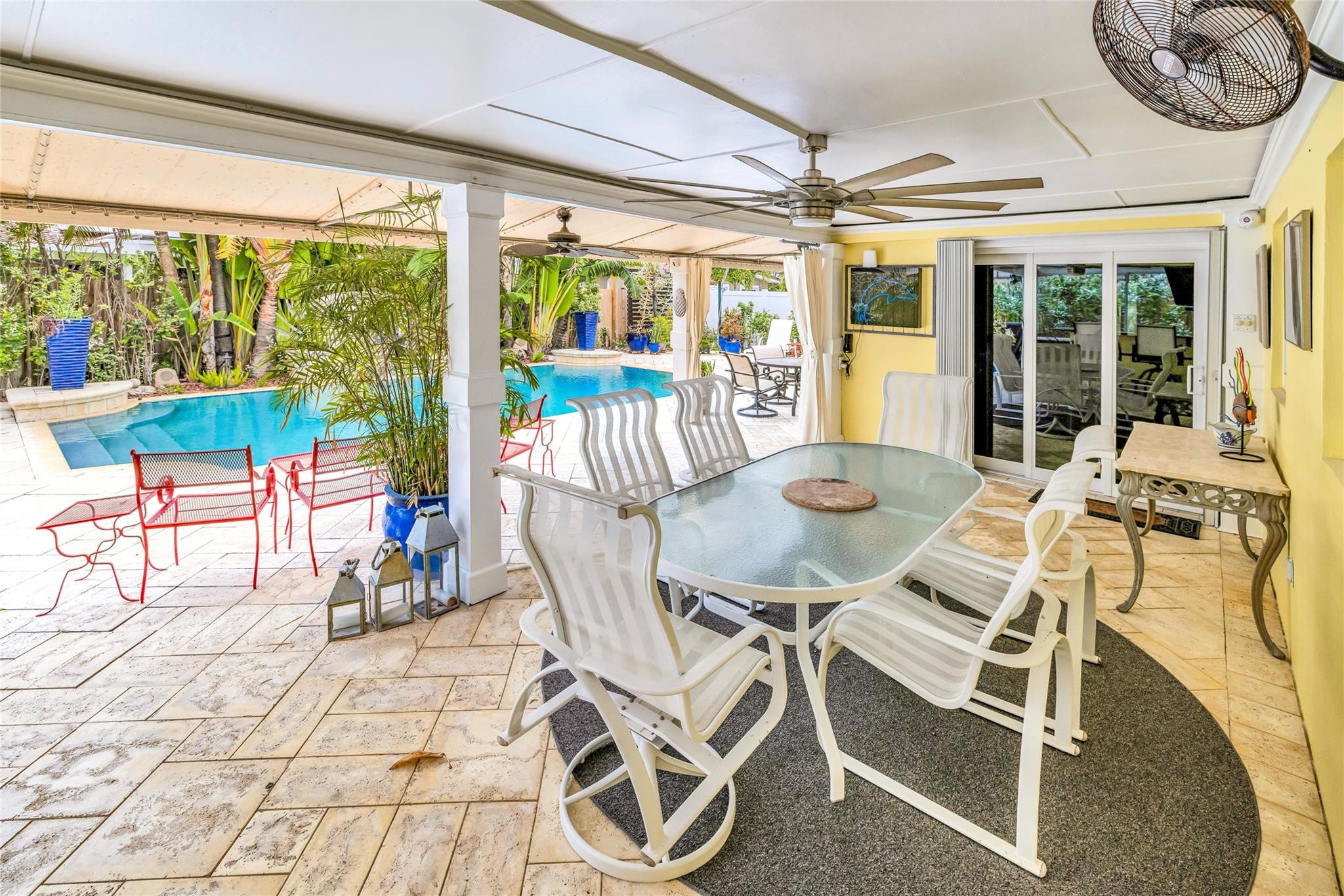 Coral Woods 33-25 B - Residential