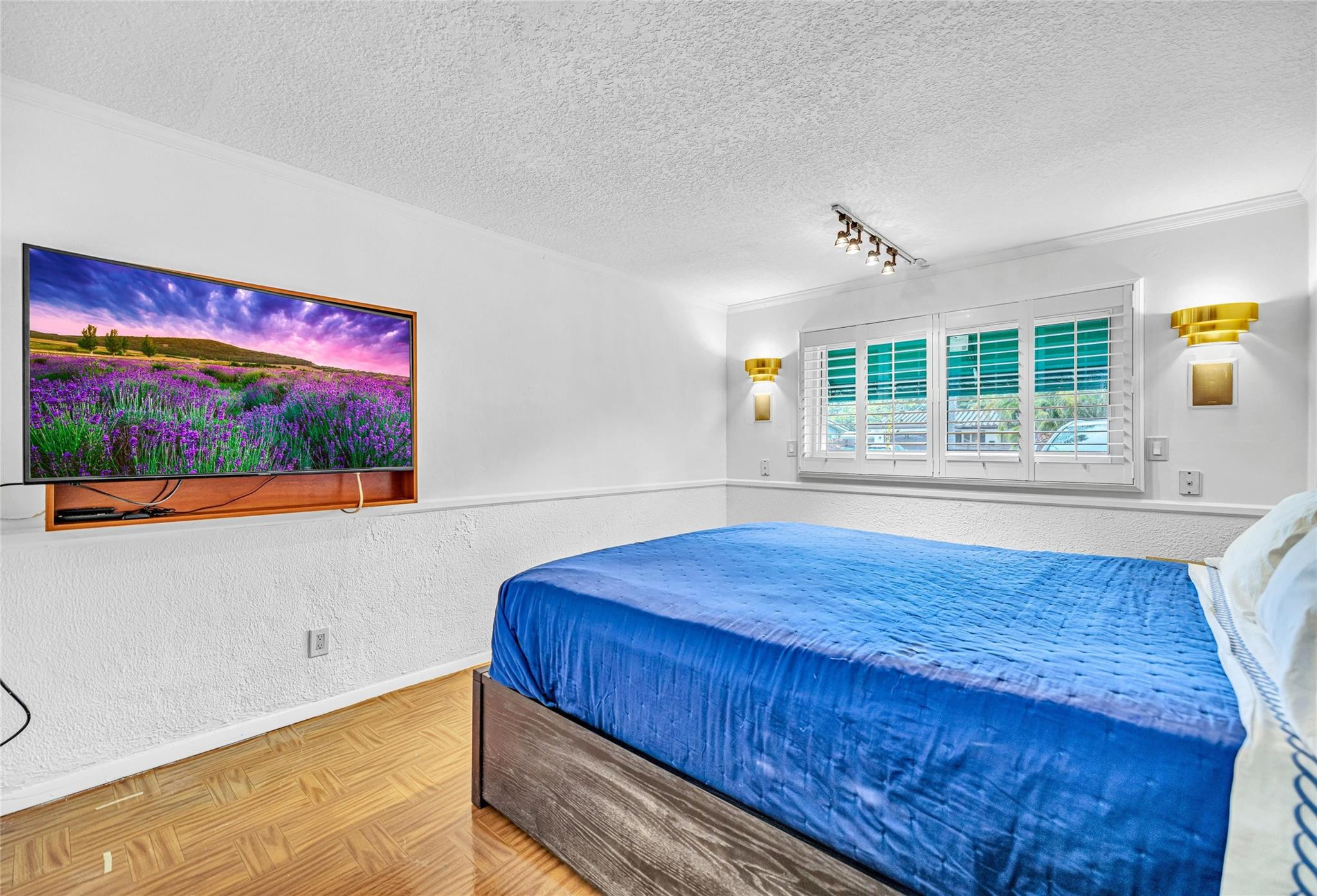 Coral Woods 33-25 B - Residential