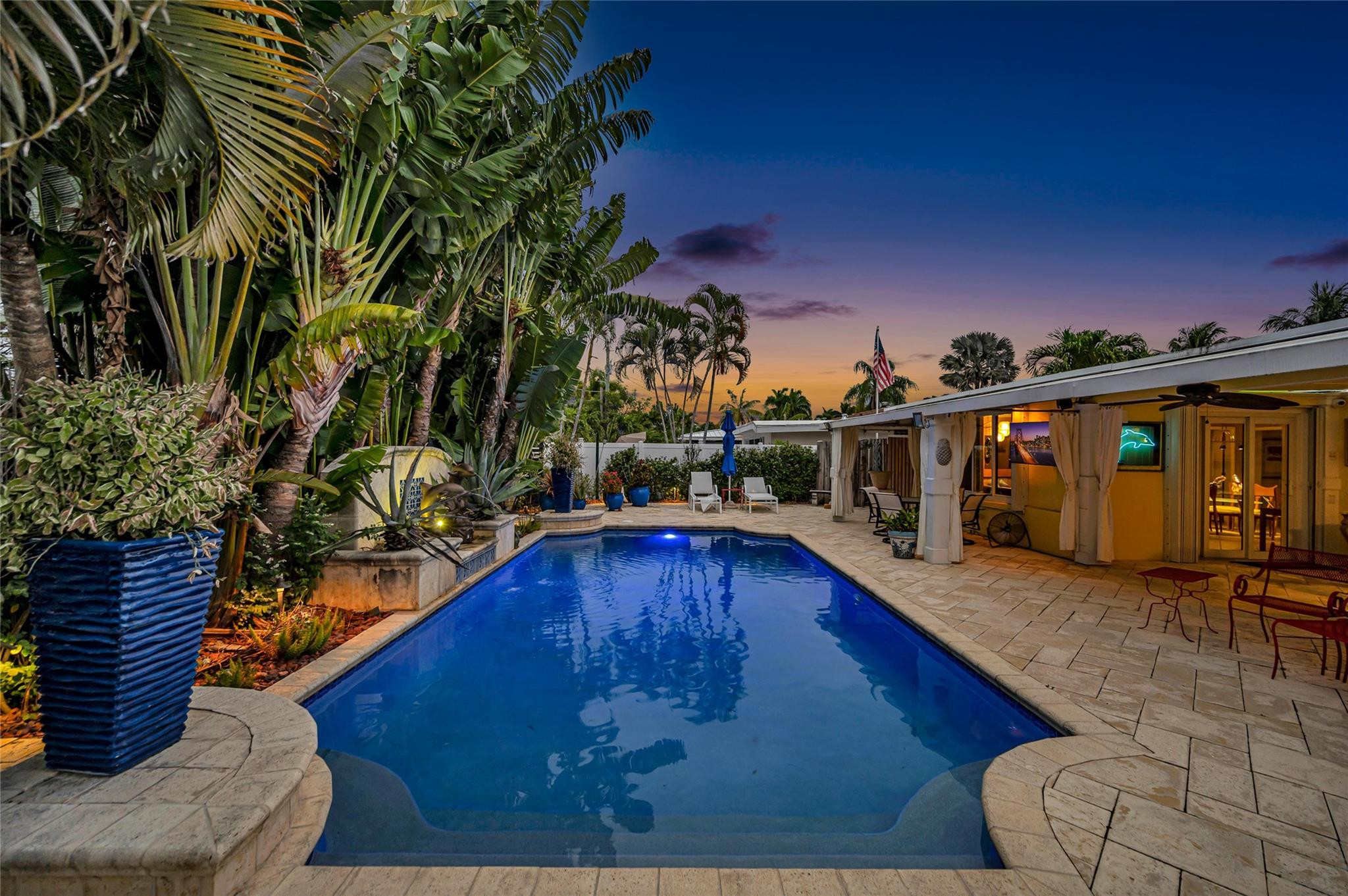 Coral Woods 33-25 B - Residential