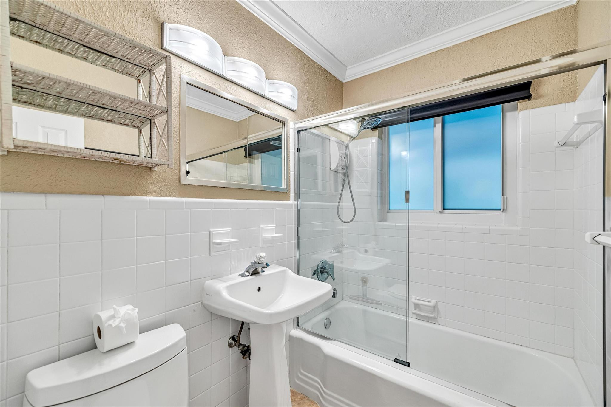 Coral Woods 33-25 B - Residential