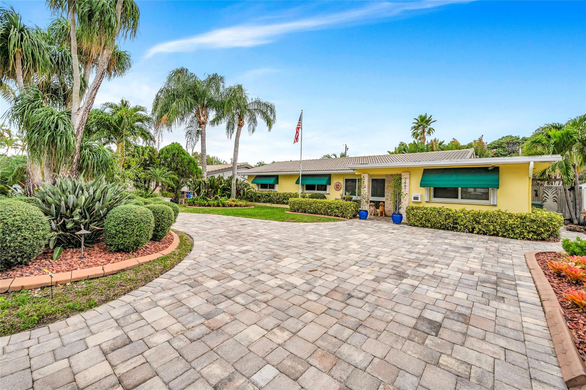 Coral Woods 33-25 B - Residential