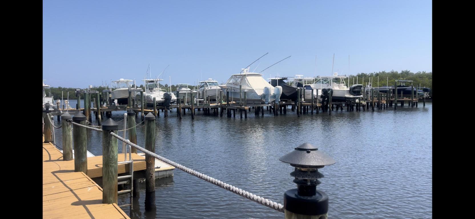 MARINA BAY - Residential