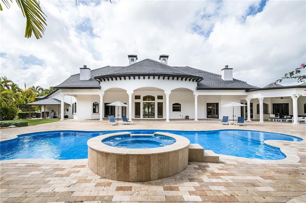 SUNSHINE RANCHES - Residential