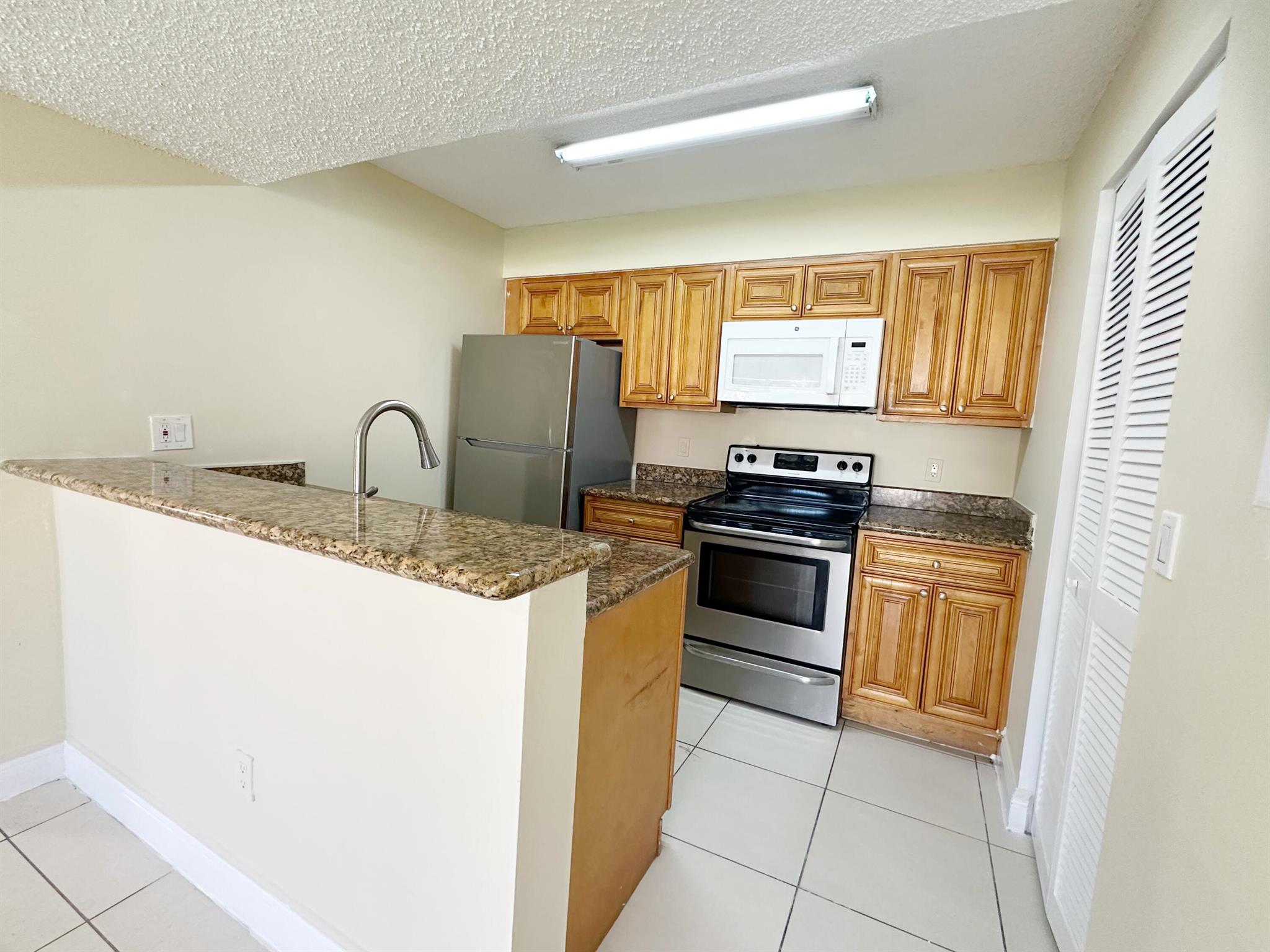 1241 SW 46th Avenue 1008