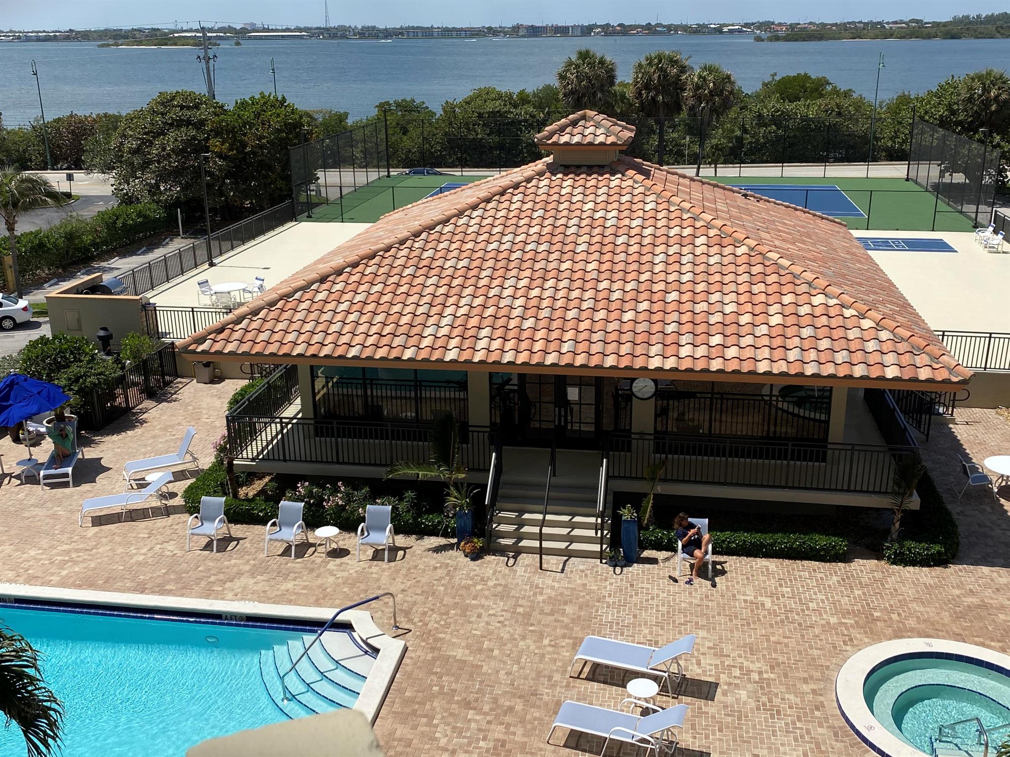 SEAGRAPE CONDO - Residential Lease