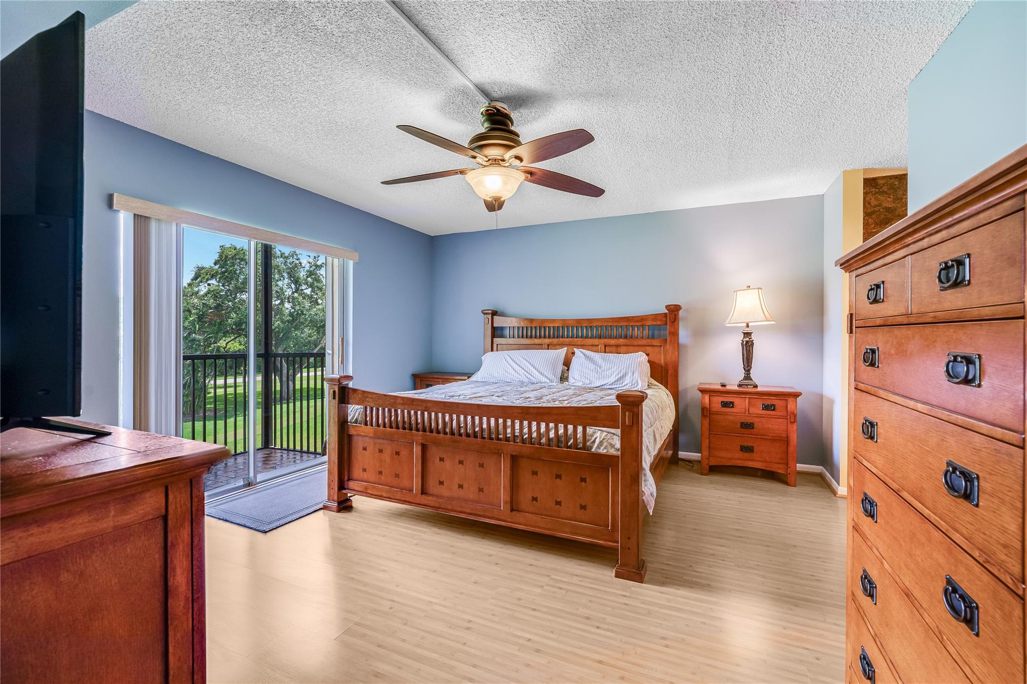 271 S Hollybrook Dr 304