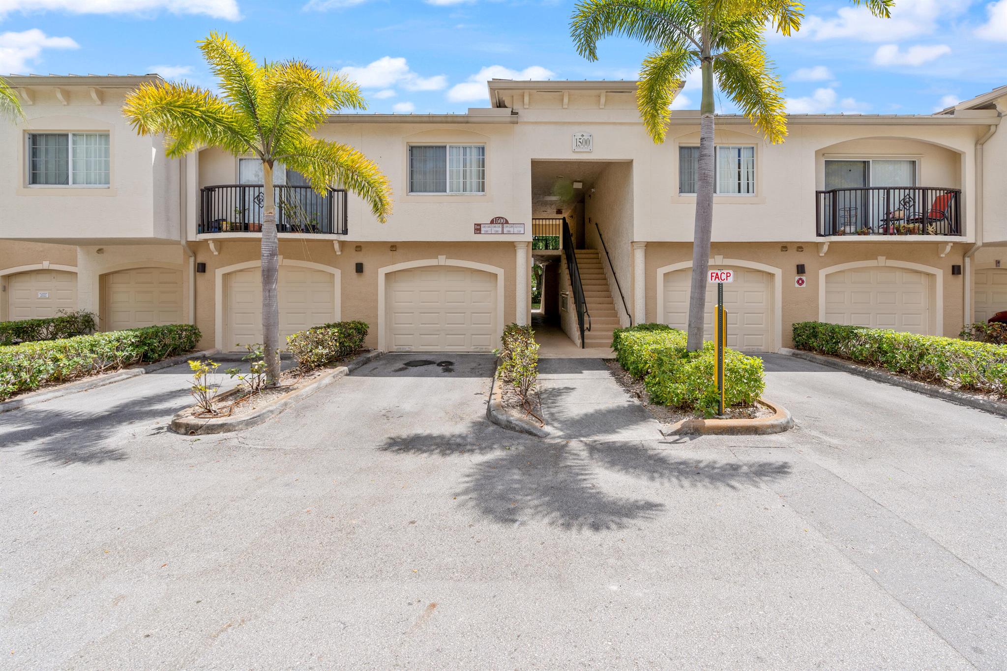 View Royal Palm Beach, FL 33411 condo