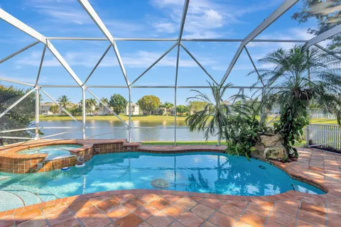 119 Canterbury Place, Royal Palm Beach, FL MLS: R11080352
