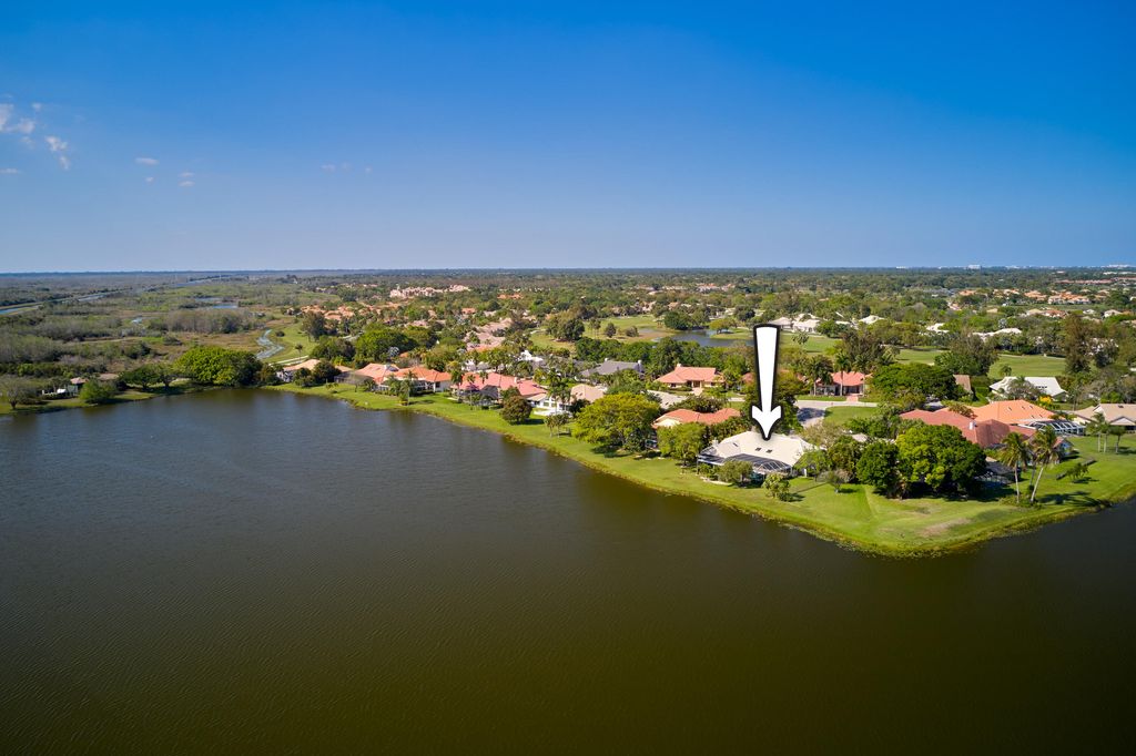 Photo of 206 Thornton Court, Palm Beach Gardens, FL 33418 (MLS # B26011073)