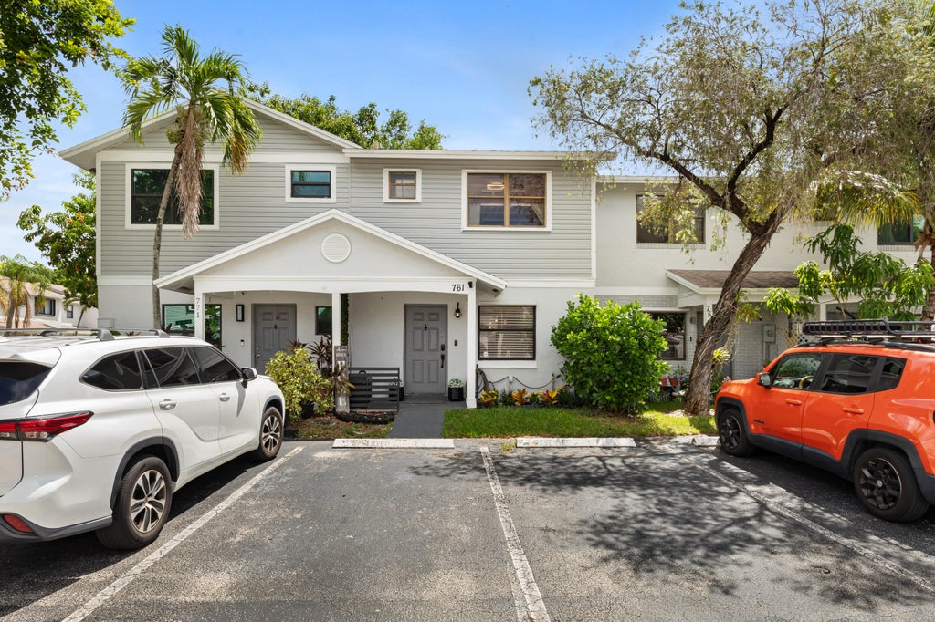 Photo of 761 NW 106th Avenue, Pembroke Pines, FL 33026 (MLS # B26066516)