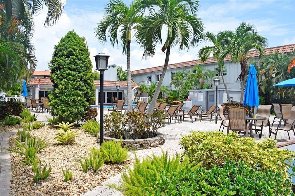 OAKLAND GROVE VILLAGE CONDO - Residential