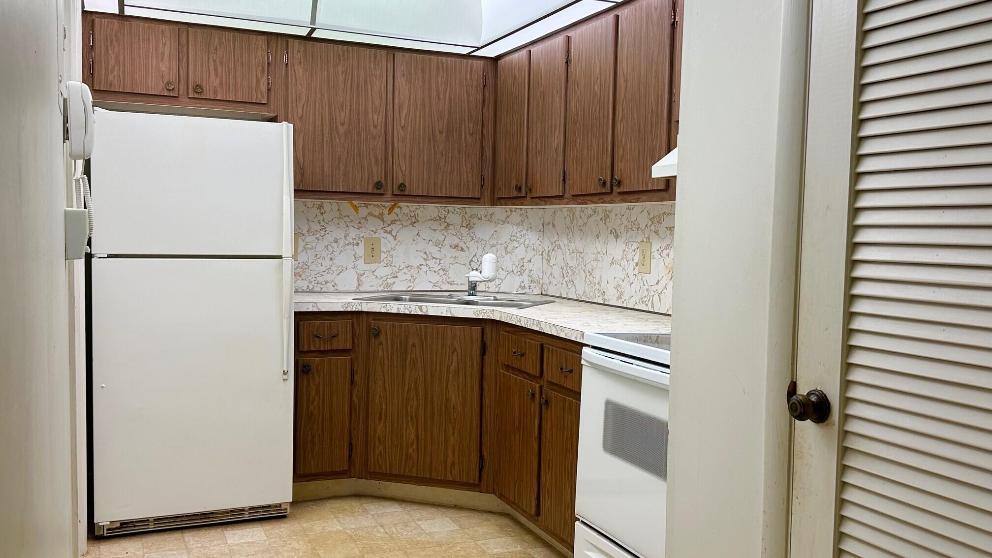 639 W Oakland Park Boulevard 207d