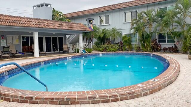 OAKLAND GROVE VILLAGE CONDO - Residential