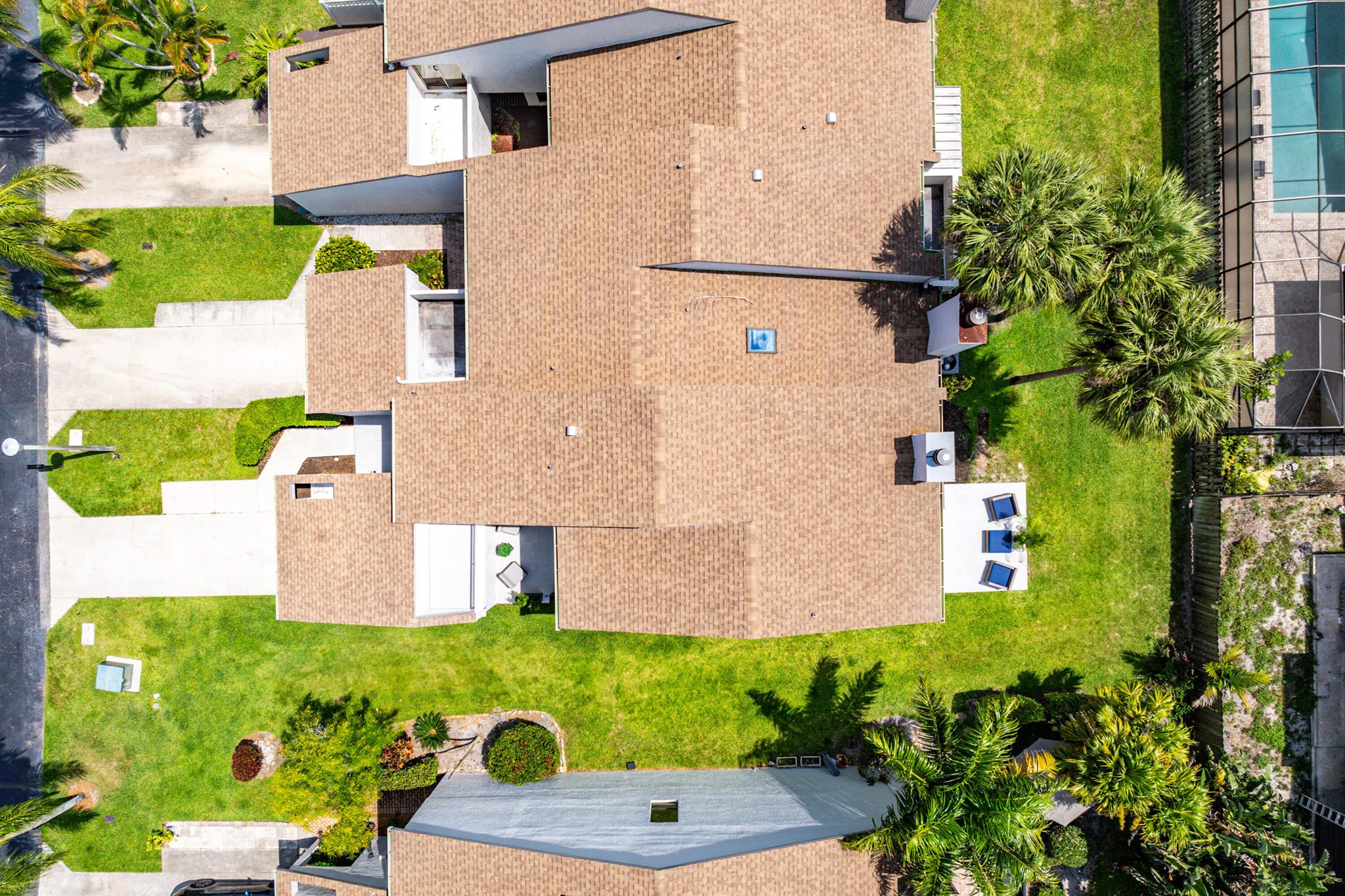 6734 Canary Palm Circle