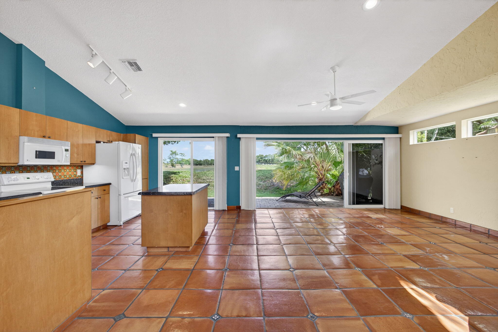 PGA RESORT COMMUNITY OF HEATHER RUN - Residential