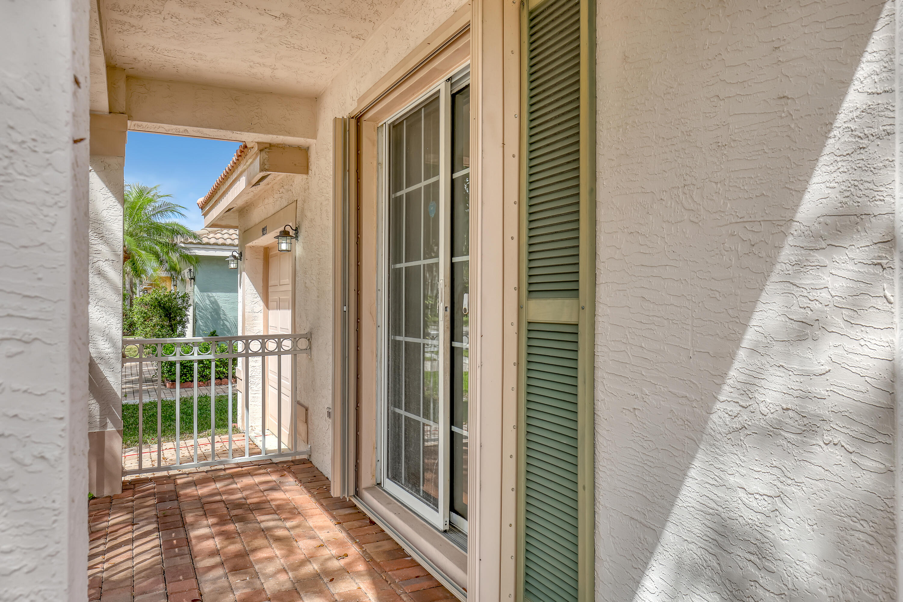 5033 Northern Lights Drive