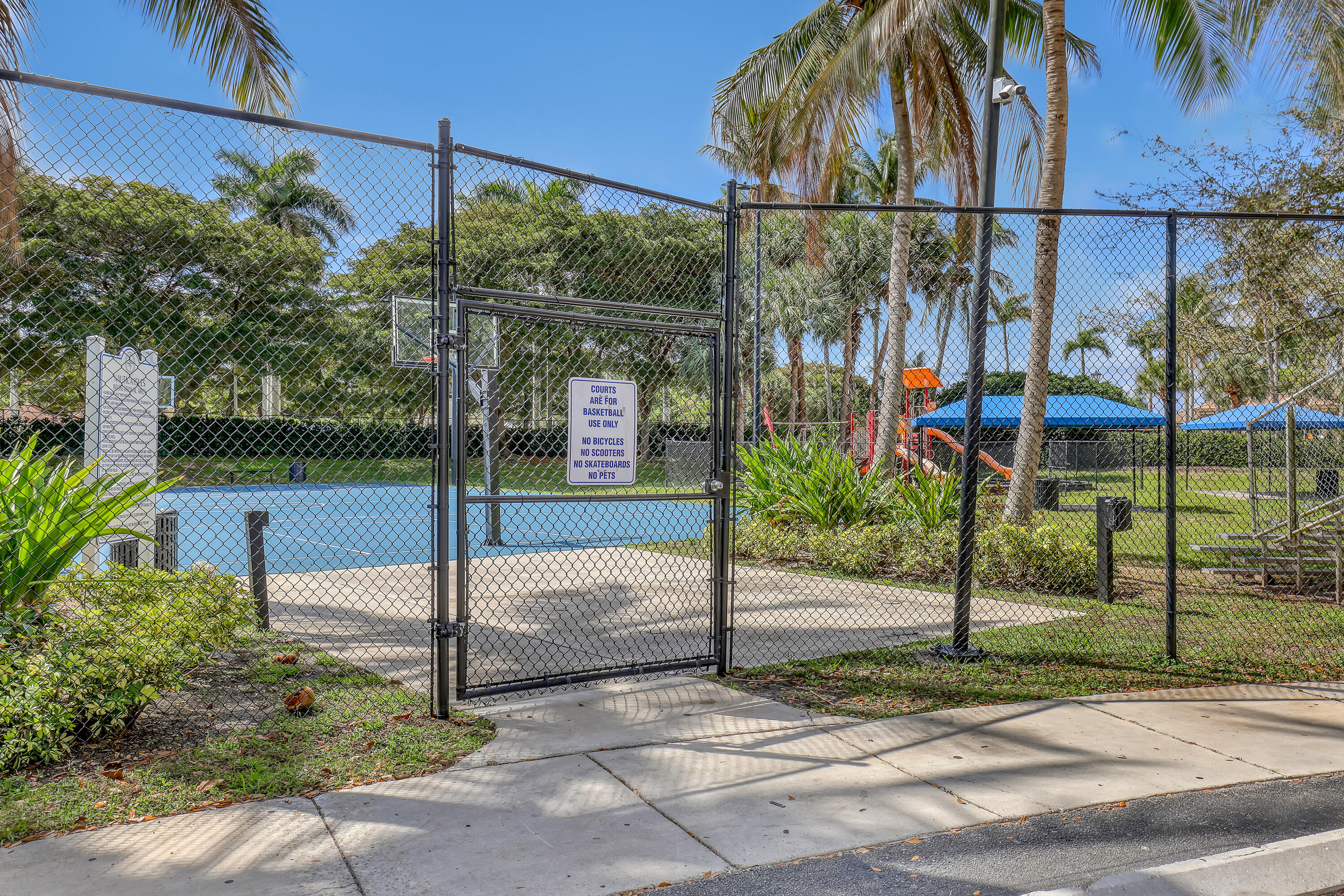 NAUTICA ISLES 4 - Residential