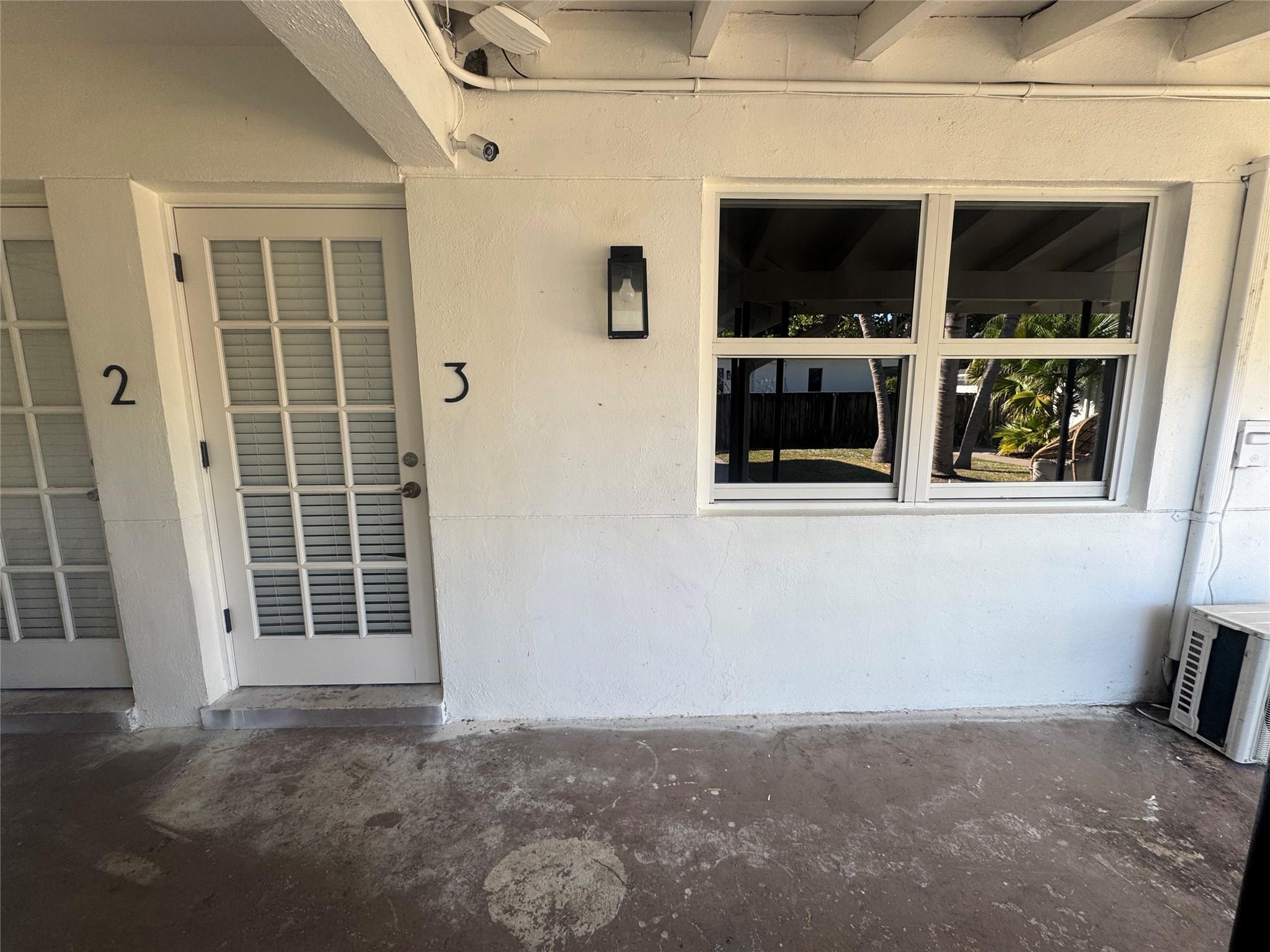 Hollywood 1-21 B - Residential Lease