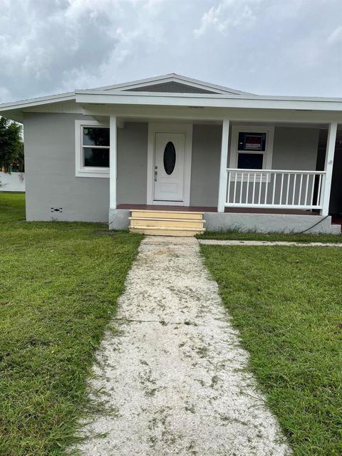 A home in Clewiston