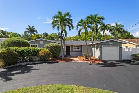 Tiny photo for 930 SE 10TH Court, Pompano Beach, FL 33060 (MLS # B26071887)