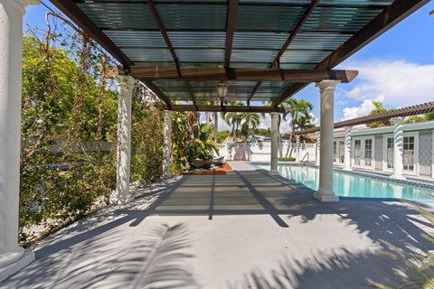 Tiny photo for 930 SE 10TH Court, Pompano Beach, FL 33060 (MLS # B26071887)