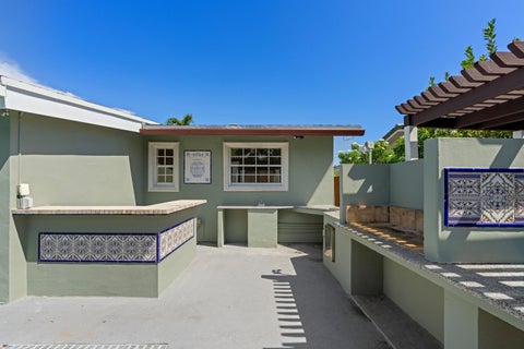 Tiny photo for 930 SE 10TH Court, Pompano Beach, FL 33060 (MLS # B26071887)