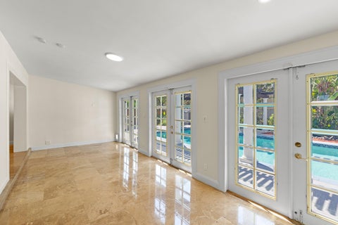 Tiny photo for 930 SE 10TH Court, Pompano Beach, FL 33060 (MLS # B26071887)