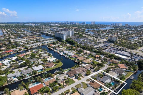 Tiny photo for 930 SE 10TH Court, Pompano Beach, FL 33060 (MLS # B26071887)