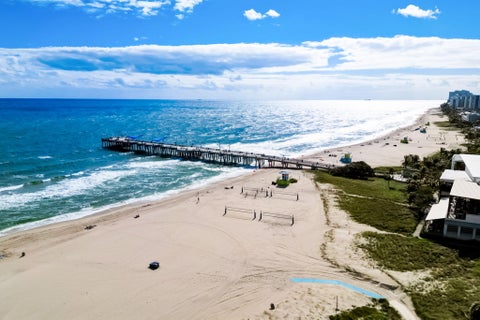 Tiny photo for 930 SE 10TH Court, Pompano Beach, FL 33060 (MLS # B26071887)