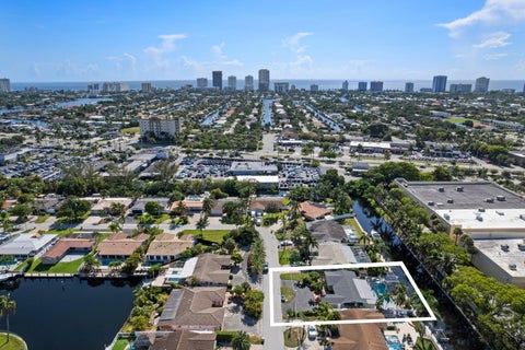 Tiny photo for 930 SE 10TH Court, Pompano Beach, FL 33060 (MLS # B26071887)